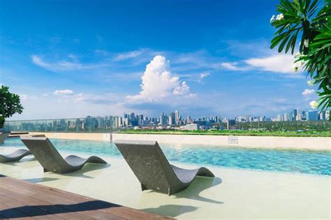 Marriott Manila takes the lead .